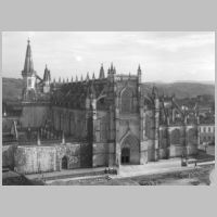 Mosteiro da Batalha, photo SOBRE A BIBLIOTECA DE ARTE DA FUNDAÇÃO CALOUSTE GULBENKIAN, Wikipedia.jpg
